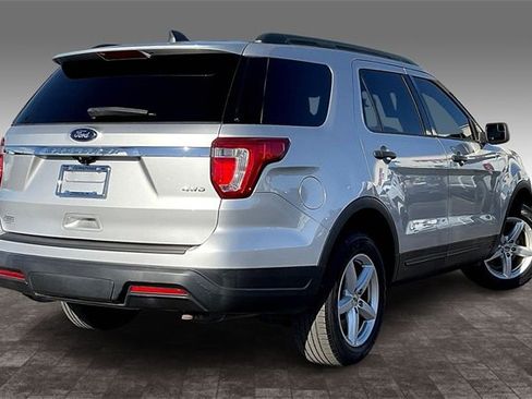 Used 2019 Ford Explorer 4WD w/ Class III Trailer Tow Package image 2