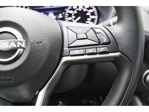 Used 2024 Nissan Sentra SV FWD image 18