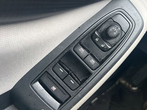 Used 2023 Subaru Forester Premium AWD/4WD image 19