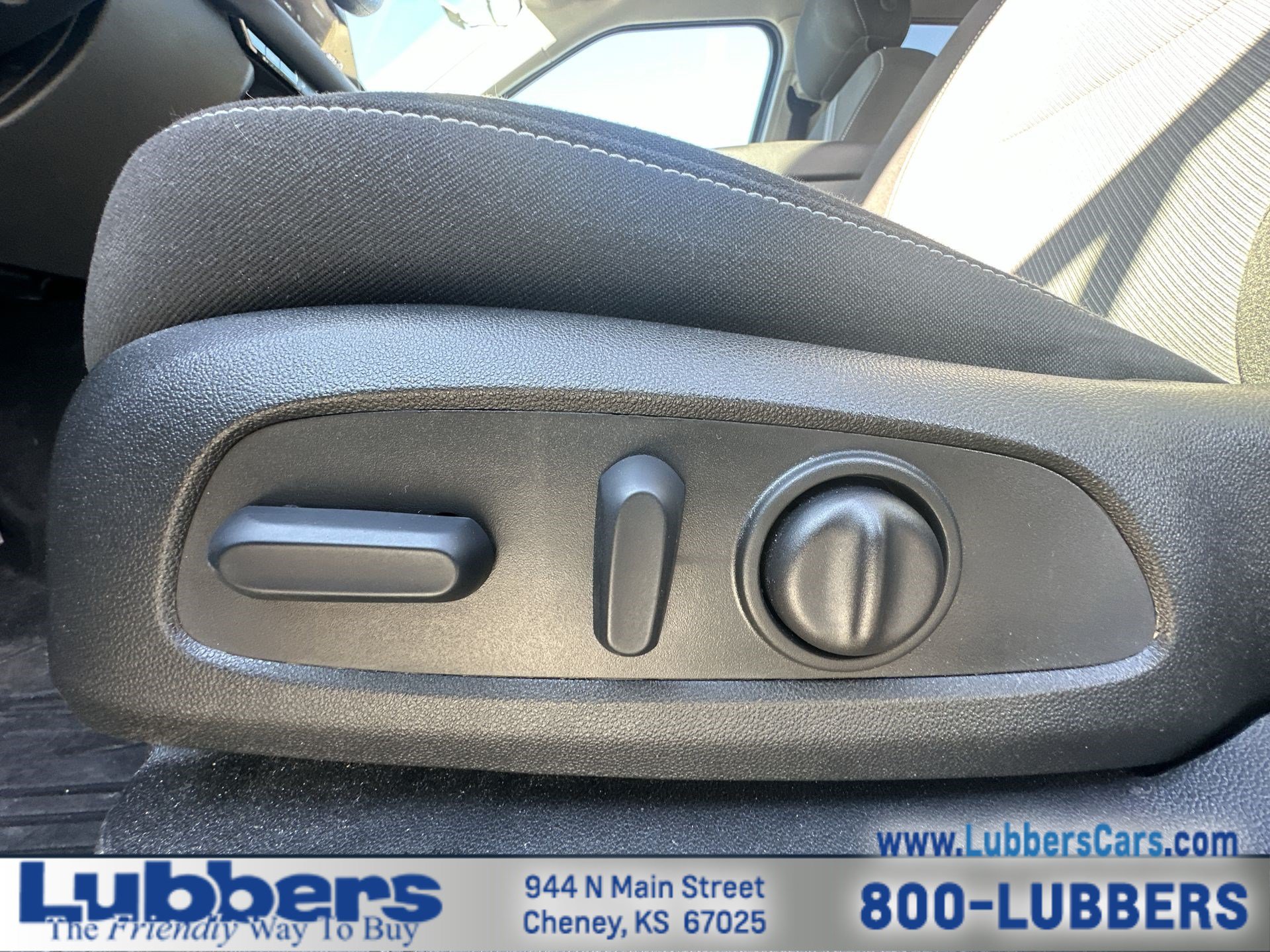 Used 2025 Chevrolet Blazer LT w/ Convenience Package FWD image 12
