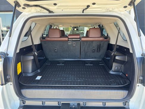 Used 2017 Toyota 4Runner Limited AWD/4WD image 27