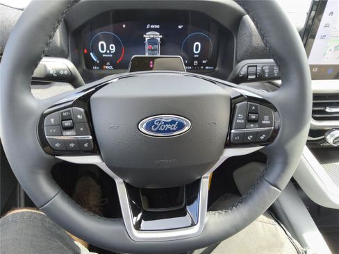 New 2026 Ford Explorer Platinum w/ LUX Leather Package AWD/4WD image 33