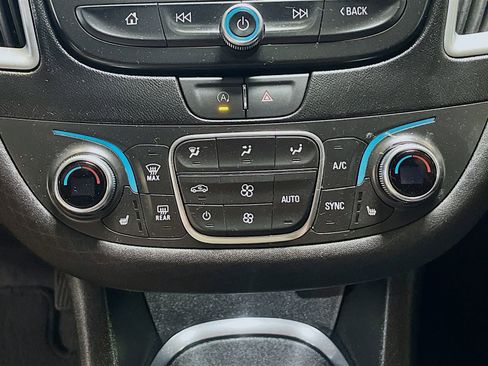 Used 2024 Chevrolet Malibu LT image 15