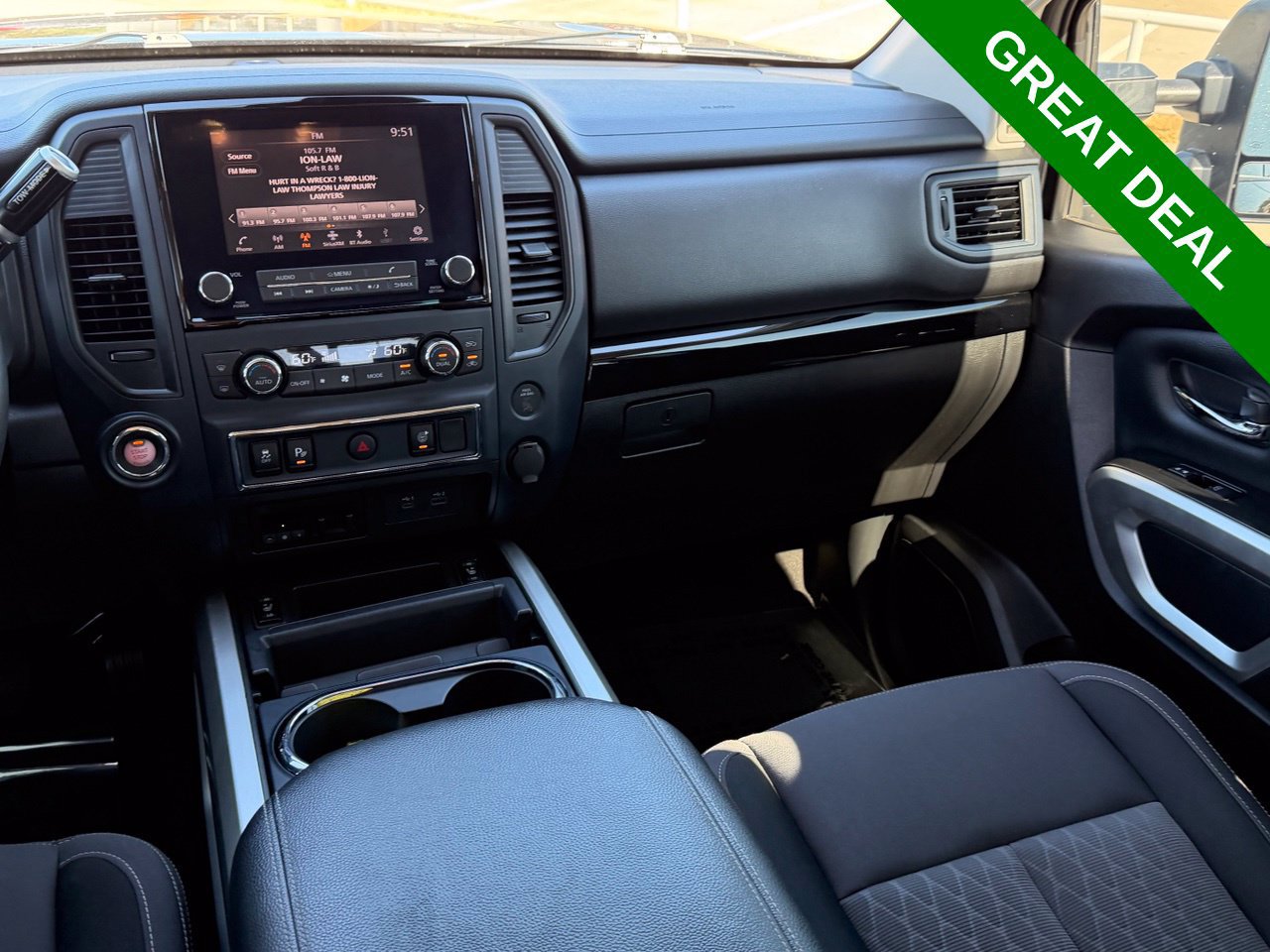 Used 2024 Nissan Titan SV w/ SV Convenience Package RWD image 15