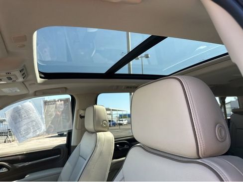 Certified 2021 GMC Yukon XL Denali w/ Denali Premium Package AWD/4WD image 20
