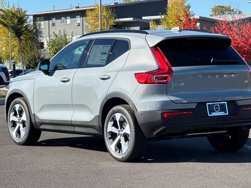 Used 2026 Volvo XC40 B5 Plus w/ Protection Package Premier AWD/4WD image 5