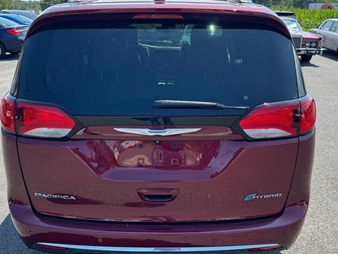 Used 2018 Chrysler Pacifica Limited w/ Advanced Safetytec Group FWD image 18