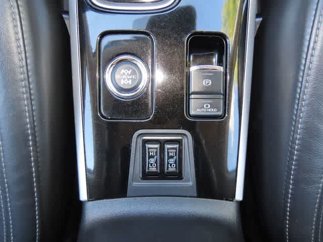 Used 2020 Mitsubishi Outlander SEL AWD/4WD image 24
