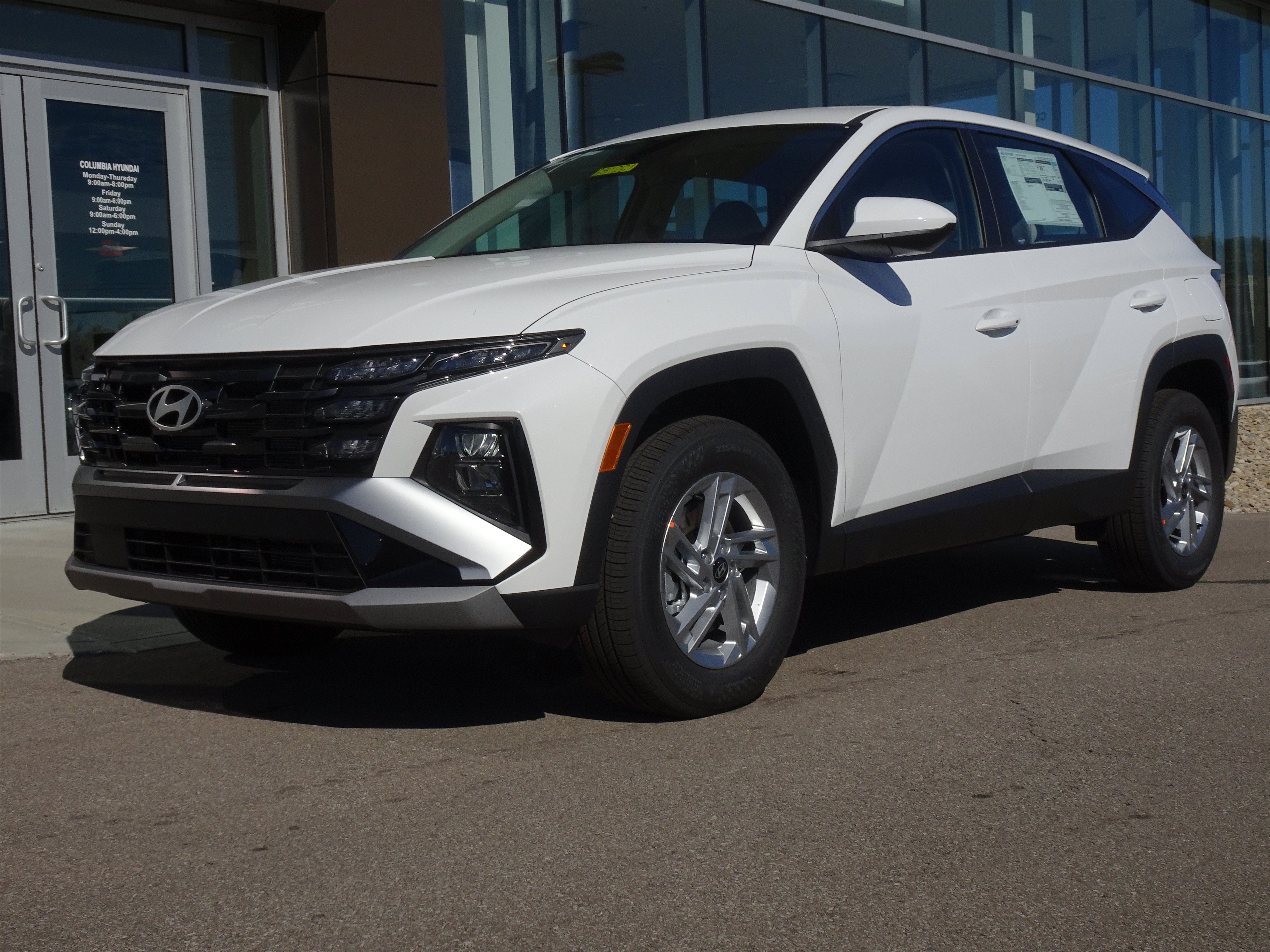 New 2026 Hyundai Tucson SE AWD/4WD image 1