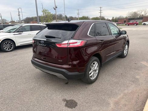Used 2022 Ford Edge SEL w/ Convenience Package image 3