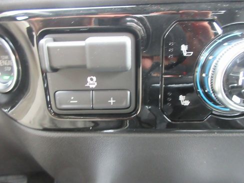 New 2026 GMC Sierra 1500 Elevation image 19