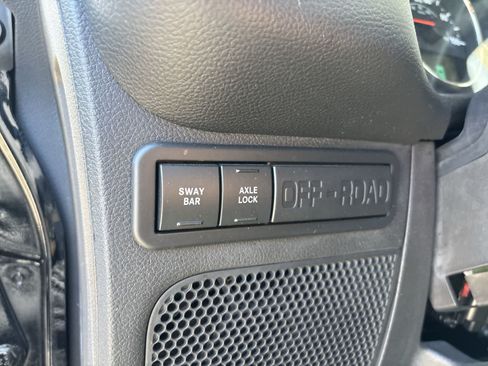 Used 2014 Jeep Wrangler Unlimited Rubicon w/ Connectivity Group AWD/4WD image 7