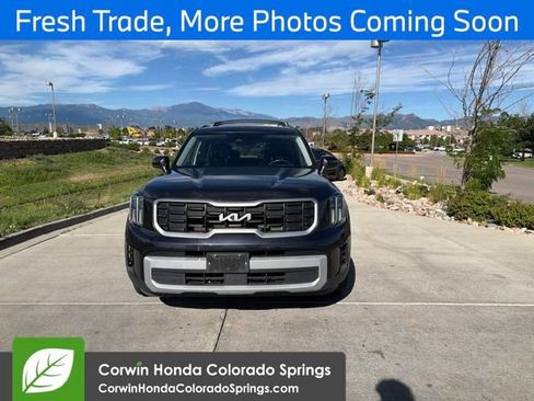 Used 2025 Kia Telluride S AWD/4WD image 2