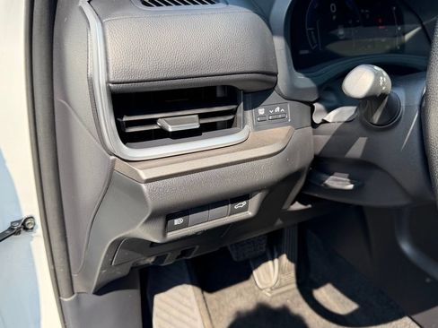 Used 2025 Toyota Grand Highlander AWD Hybrid image 14
