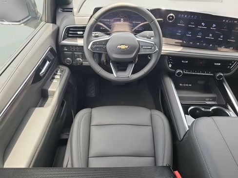 New 2026 Chevrolet Suburban LT w/ Comfort Package RWD image 18