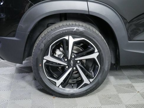 Used 2023 Chevrolet TrailBlazer RS w/ Sun and Liftgate Package AWD/4WD image 11