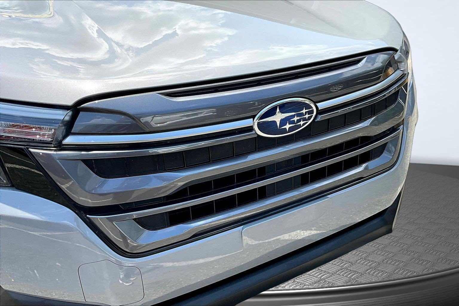 Used 2025 Subaru Forester Premium AWD/4WD image 32