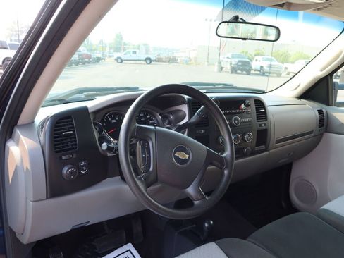 Used 2009 Chevrolet Silverado 2500 W/T image 12