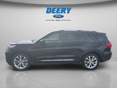 Certified 2023 Ford Explorer Platinum w/ Technology Package AWD/4WD image 16