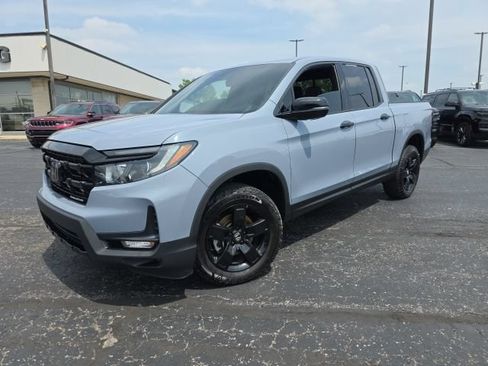 Used 2025 Honda Ridgeline Black Edition image 2