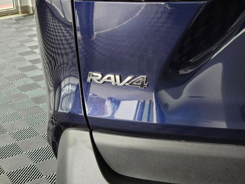 Used 2025 Toyota RAV4 XLE image 13