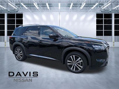 Used 2025 Nissan Pathfinder Platinum