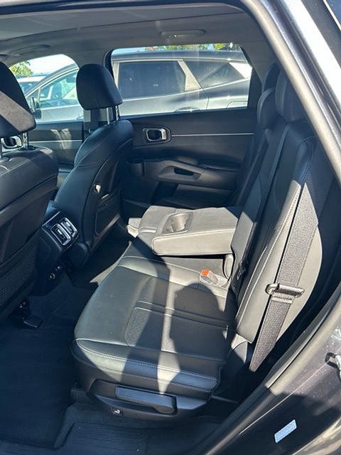 Certified 2023 Kia Sorento S w/ Panoramic Sunroof Package FWD image 15