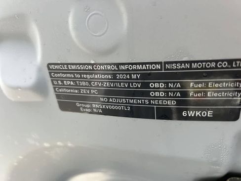 Used 2024 Nissan Leaf S image 8