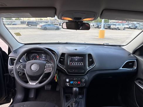 Used 2020 Jeep Cherokee Latitude image 20