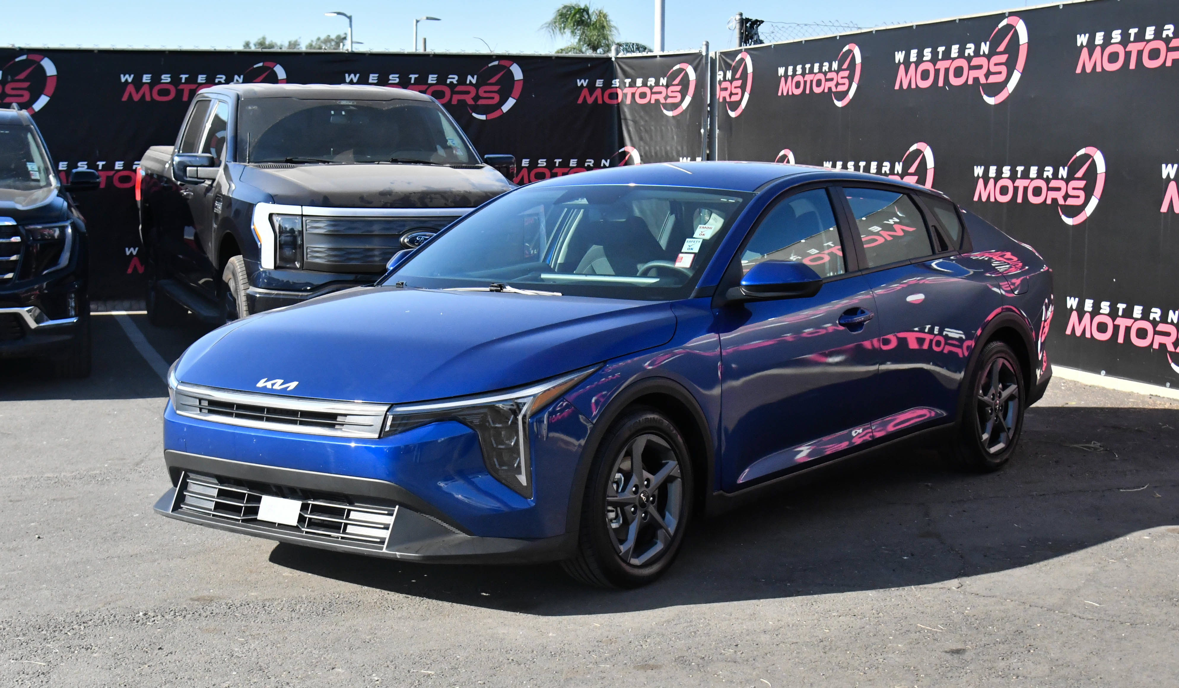 Used 2025 Kia K4 FWD image 3