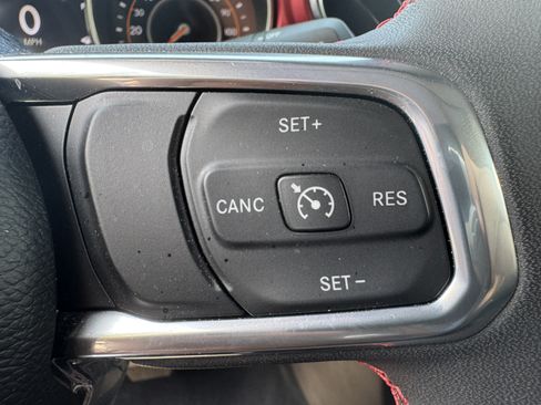 Used 2023 Jeep Wrangler Unlimited Rubicon AWD/4WD image 33