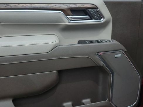 New 2026 GMC Sierra 1500 SLT image 19