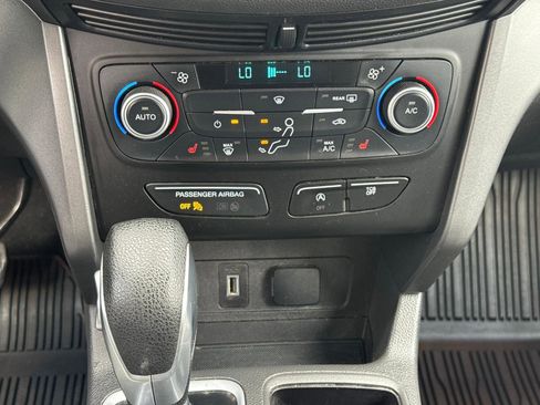 Used 2018 Ford Escape SE w/ Ford Safe & Smart Package AWD/4WD image 10