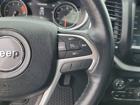 Used 2016 Jeep Cherokee Trailhawk w/ Comfort/Convenience Group AWD/4WD image 20