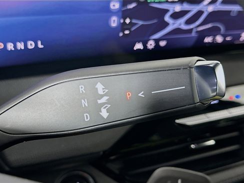 Used 2025 Buick Enclave Preferred image 25