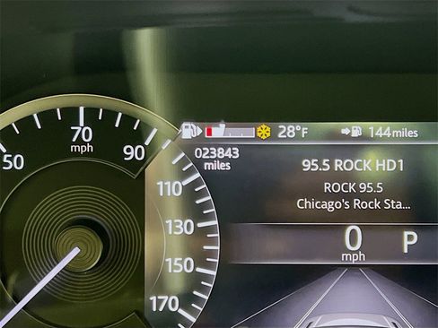 Used 2023 Land Rover Range Rover Velar R-Dynamic S image 12