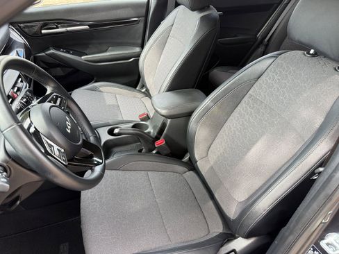 Used 2025 Kia Seltos S image 36