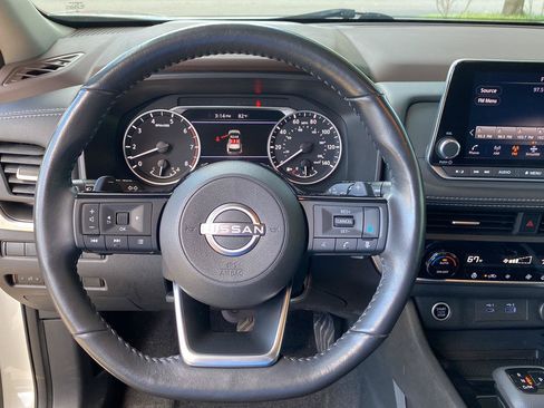 Certified 2023 Nissan Rogue SV w/ SV Premium B Package AWD/4WD image 36