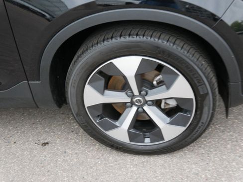 Certified 2023 Volvo XC40 B5 Ultimate w/ Protection Package Premier AWD/4WD image 9
