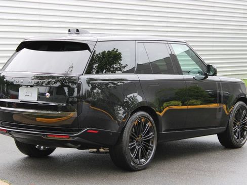 New 2026 Land Rover Range Rover SE AWD/4WD image 3