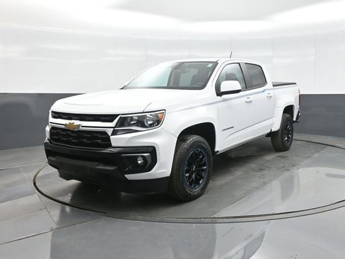 Used 2022 Chevrolet Colorado LT w/ LT Convenience Package image 3