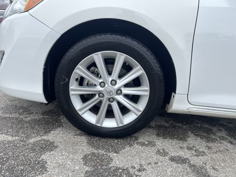 Used 2013 Toyota Camry XLE w/ Convenience Pkg FWD image 8