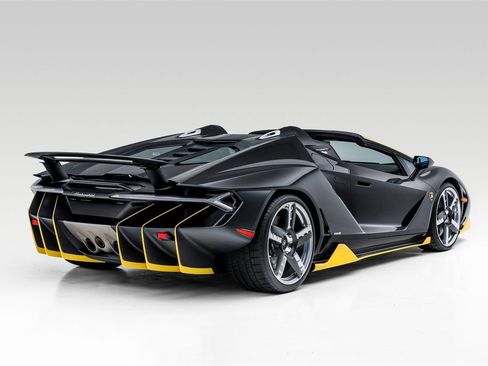 Used 2017 Lamborghini Centenario LP 770-4 image 3