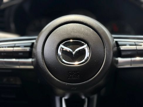 Used 2023 MAZDA MAZDA3 s FWD image 29