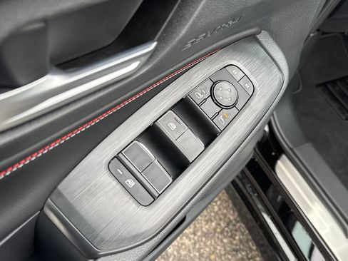 New 2026 Nissan Sentra SR w/ SR Premium Package FWD image 11