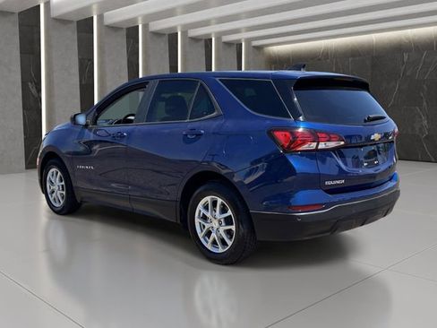 Used 2022 Chevrolet Equinox LS FWD image 4