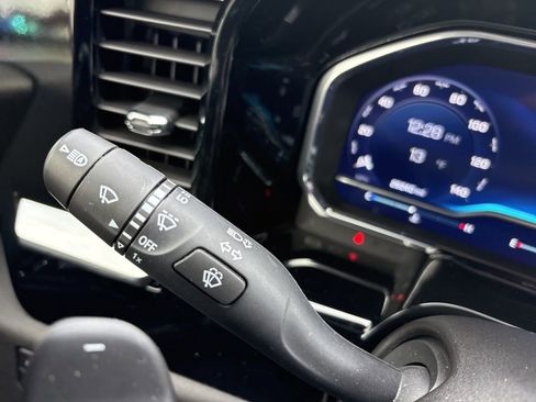 Used 2023 Chevrolet Silverado 1500 LTZ image 55