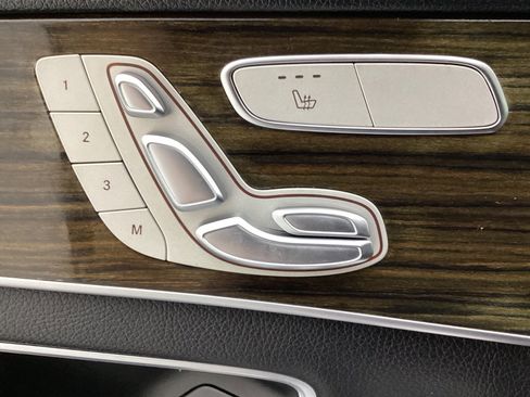 Used 2020 Mercedes-Benz C 300 4MATIC Sedan image 44