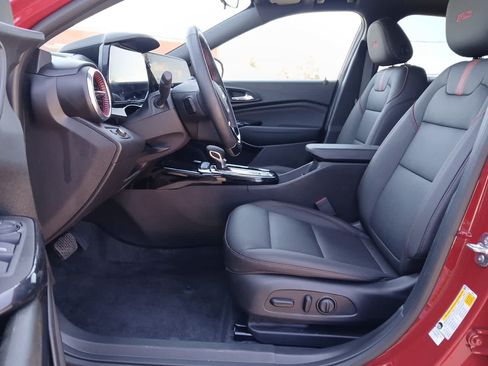 Used 2026 Chevrolet Trax RS w/ Sunroof Package FWD image 15