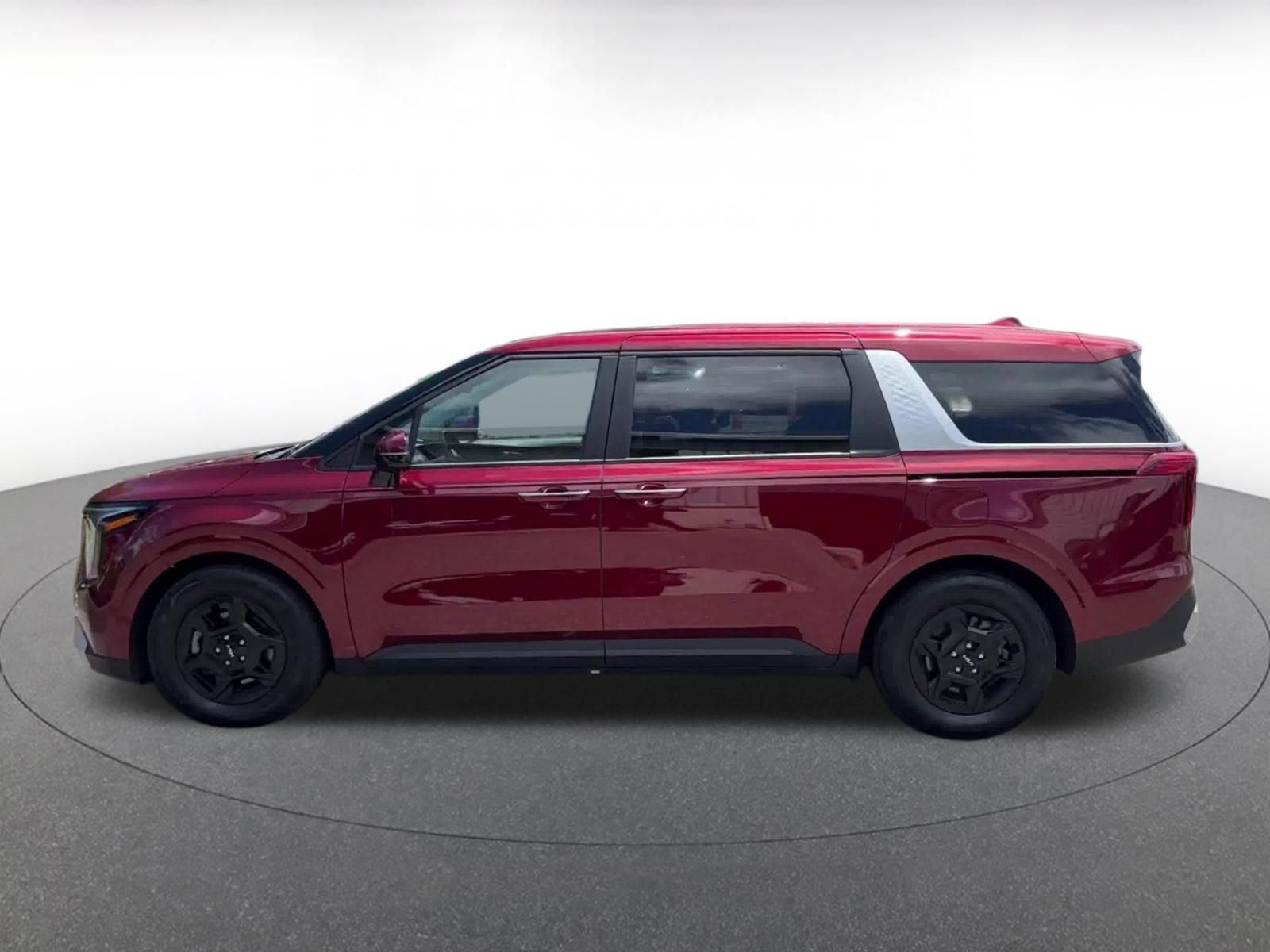 Used 2026 Kia Carnival FWD image 7
